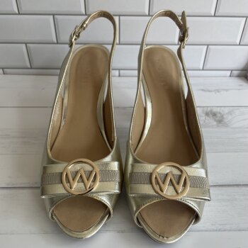 Zapatillas Westies doradas de segunda mano - GoTrendier