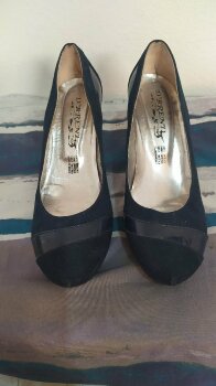 Zapatillas azul marino plataforma oculta de Otras marcas de segunda mano -  GoTrendier