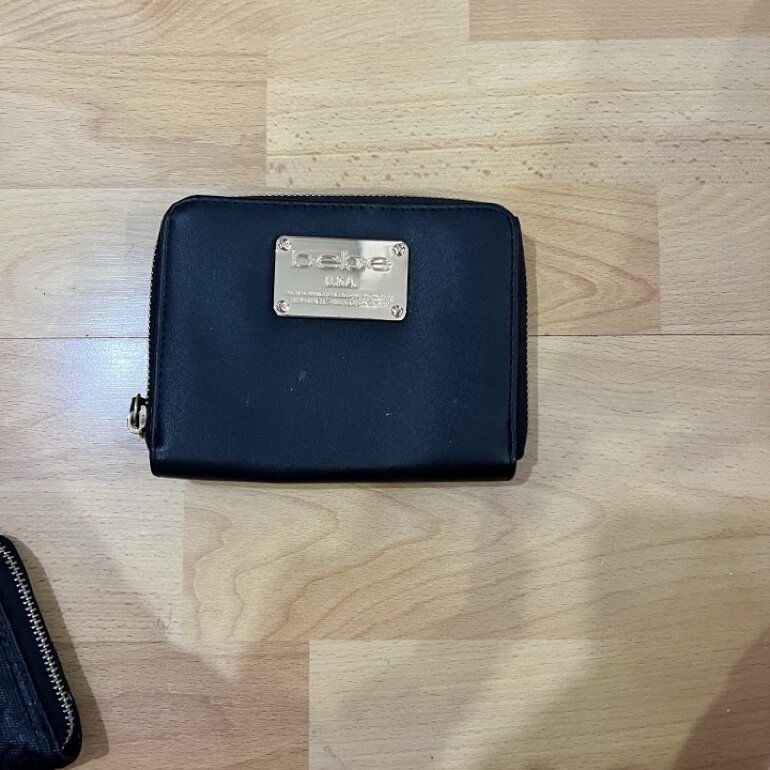 Cartera Bebé negra de Bebe de segunda mano - GoTrendier