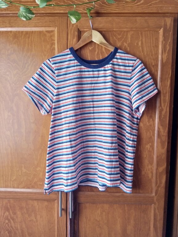 Playera de rayas Old Navy 2x1 de segunda mano GoTrendier