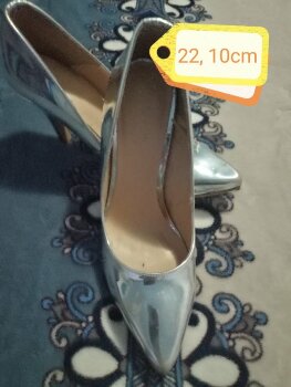 Zapatillas Andrea plateadas de segunda mano - GoTrendier