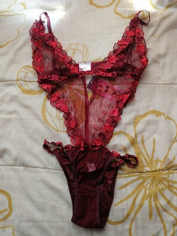 Baby doll lencería rojo vino encaje de Vicky Form de segunda mano