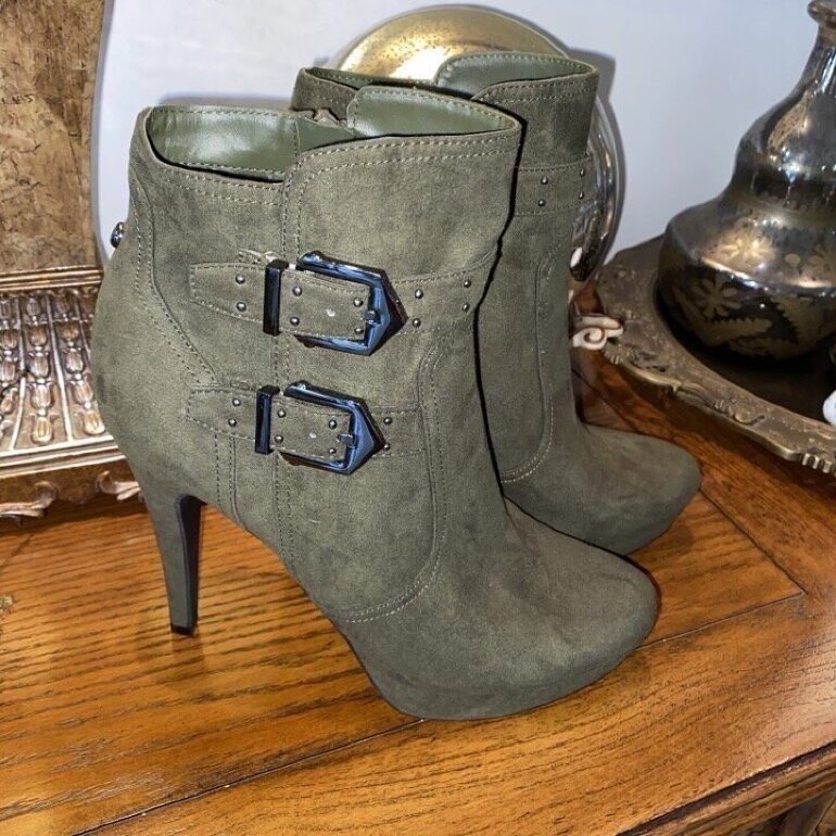 Botines Verde Militar de GUESS de segunda mano - GoTrendier