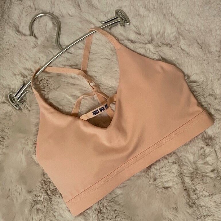 Top Nike color durazno NO DISPONIBLE de segunda mano - GoTrendier