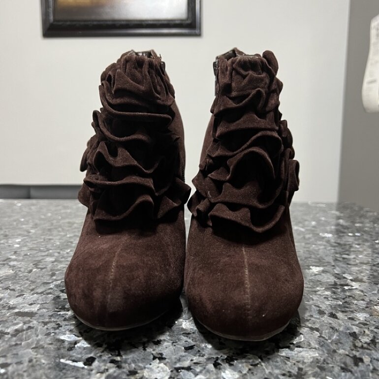 Botines de gamuza café de farenheit de segunda mano - GoTrendier