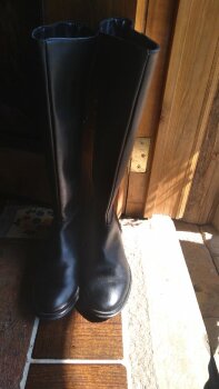 Botas largas Andrea negra de segunda mano - GoTrendier