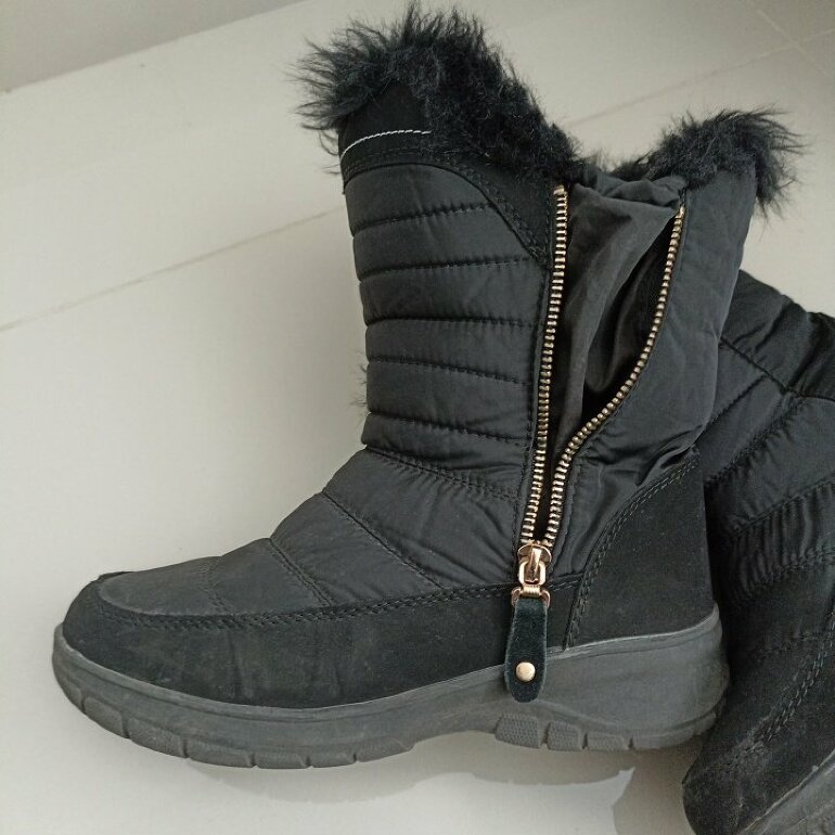 Botas invierno negras de Capa de Ozono de segunda mano - GoTrendier