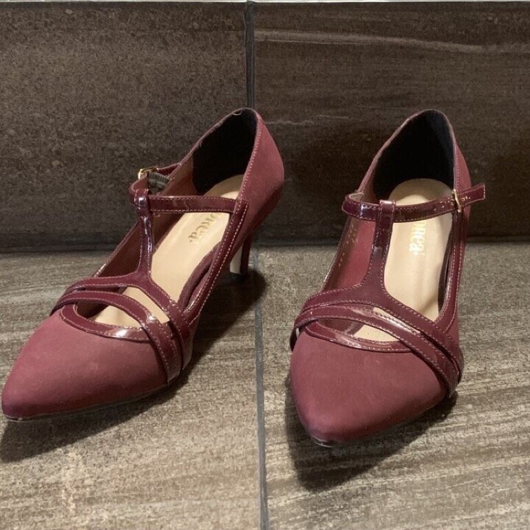 ZAPATILLAS COLOR UVA 🍇 de Andrea de segunda mano - GoTrendier