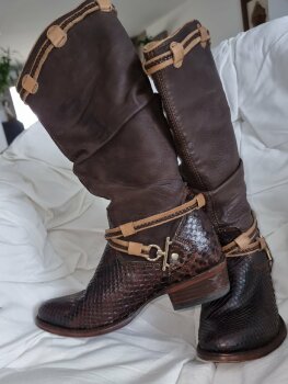 Comprar Botas Cuadra de segunda mano - GoTrendier