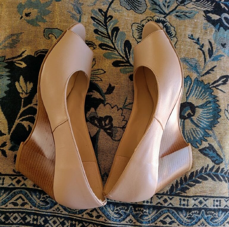 Bonitos zapatos de cuña, color de Vicenza de segunda mano