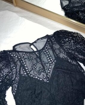 Blusa negra encaje de Zara de segunda mano - GoTrendier