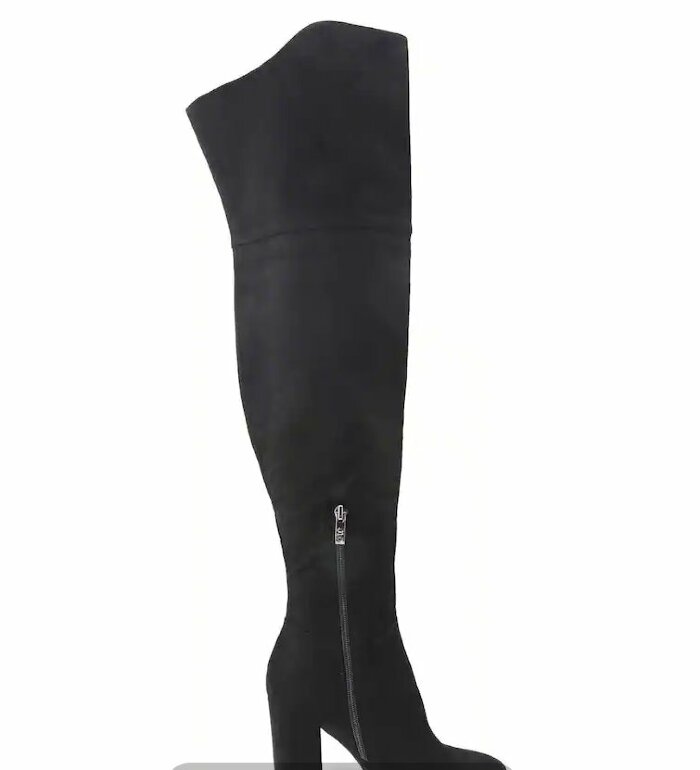 Hermosas botas largas de Jennifer Lopez de segunda mano - GoTrendier