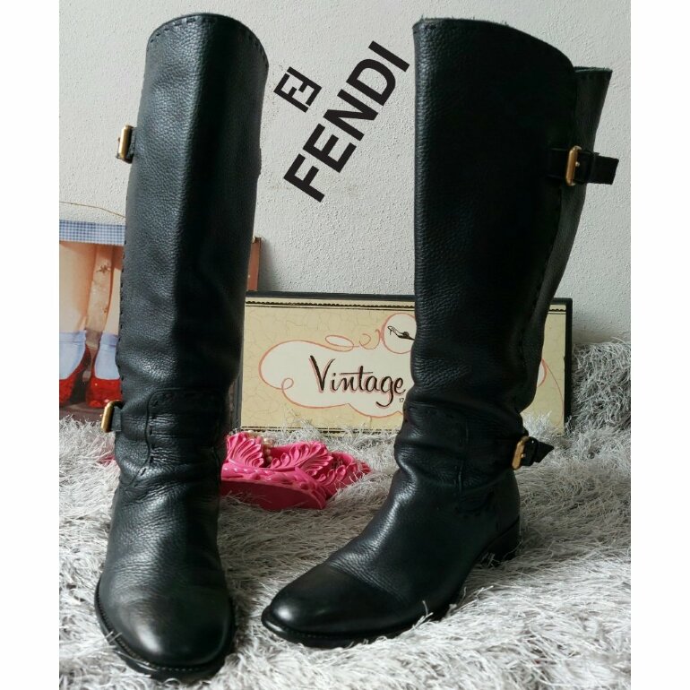 BOTAS FENDI NEGRAS de segunda mano - GoTrendier