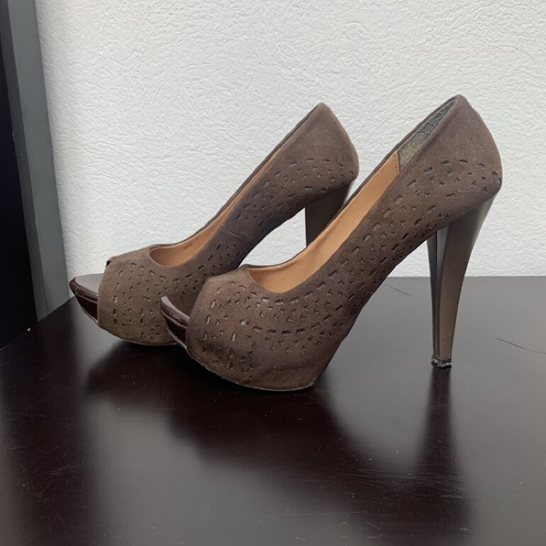 Zapatillas con plataforma café de Unica de segunda mano - GoTrendier