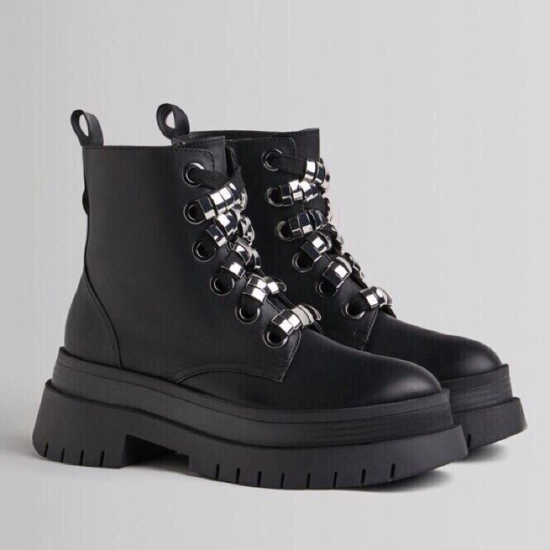 Botines chunky tipo militar de Bershka de segunda mano - GoTrendier