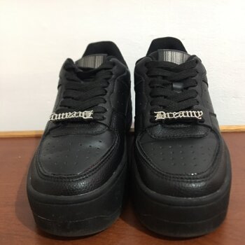 Tenis casuales Bershka negros de segunda mano - GoTrendier