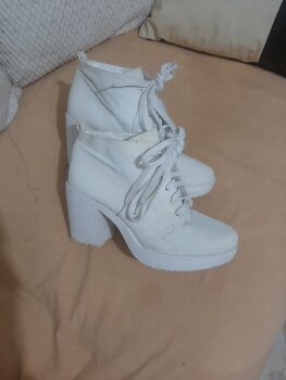 Botines con agujetas blancos de segunda mano - GoTrendier