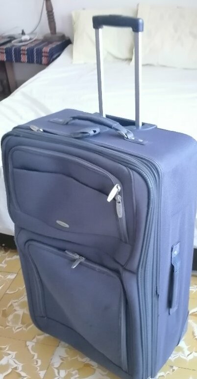Maleta Grande pierre cardin conservada de segunda mano - GoTrendier