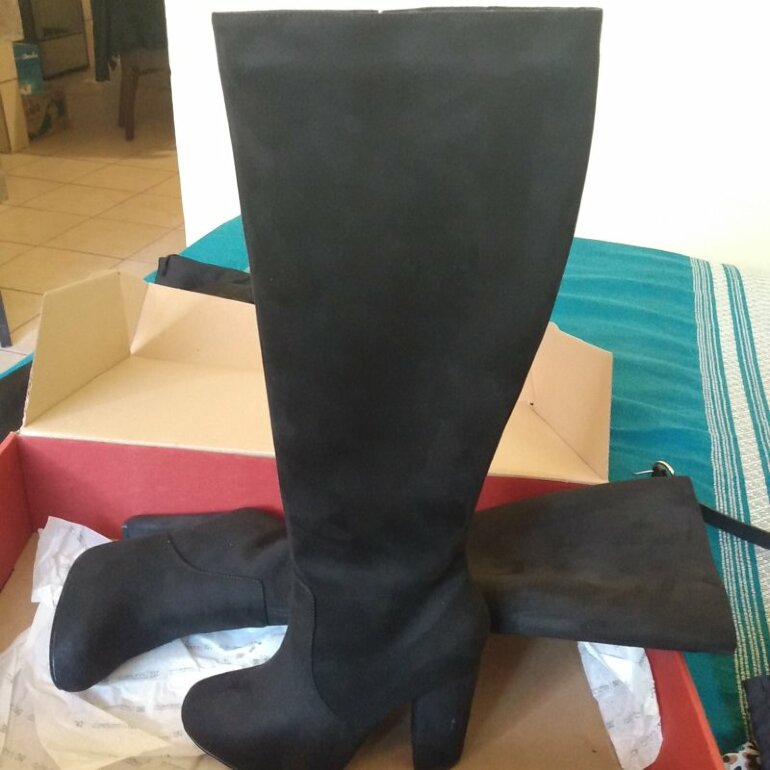 Botas Gamuza Altas de Andrea de segunda mano - GoTrendier