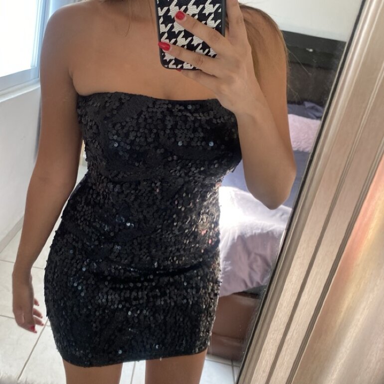 Vestido de noche corto de Nikibiki de segunda mano - GoTrendier
