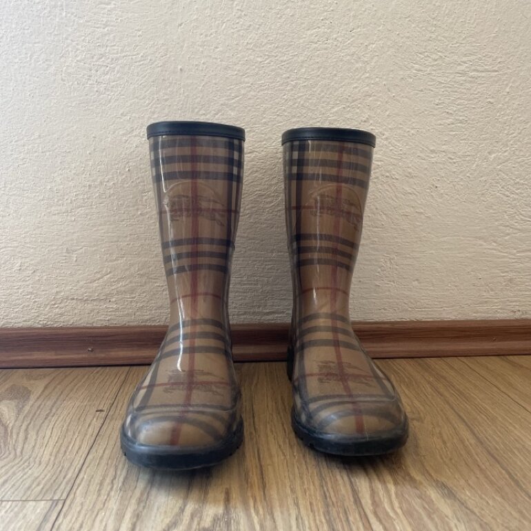 Burberry botas de lluvia de segunda mano - GoTrendier