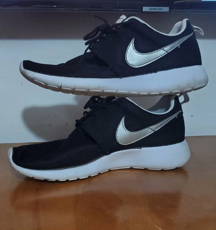 Tenis Nike 4.5 Negro de segunda mano - GoTrendier