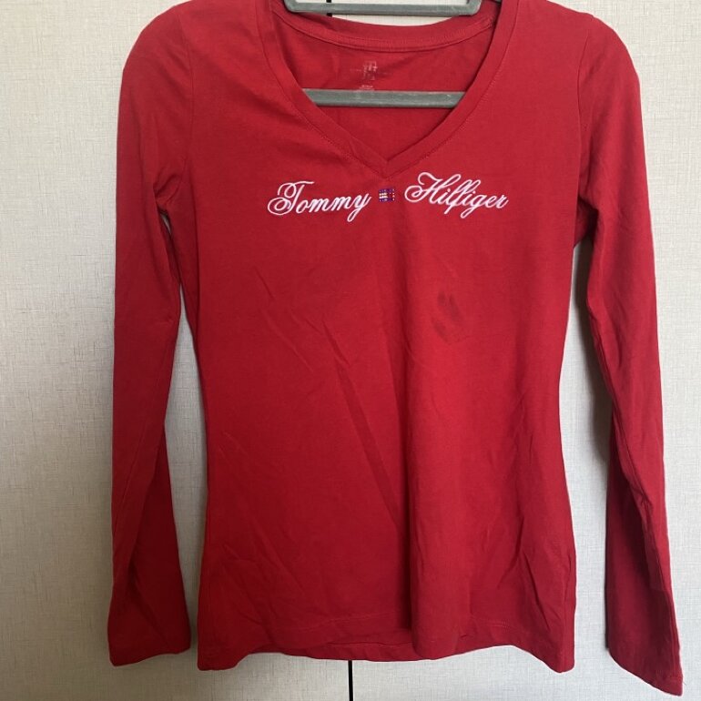 PLAYERA MANGA LARGA TOMMY HILFIGER de segunda mano - GoTrendier