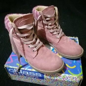 Botas de gamuza Cklass de segunda mano - GoTrendier