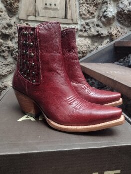 Botines vaqueros rojos de Ariat de segunda mano - GoTrendier