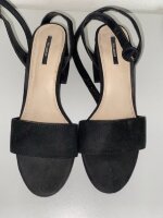 Tacones negros pull \u0026amp; bear de segunda mano - GoTrendier