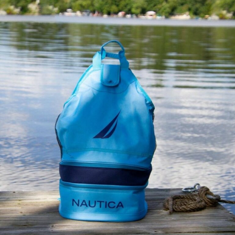 Mochila Nautica color azul. de segunda mano - GoTrendier