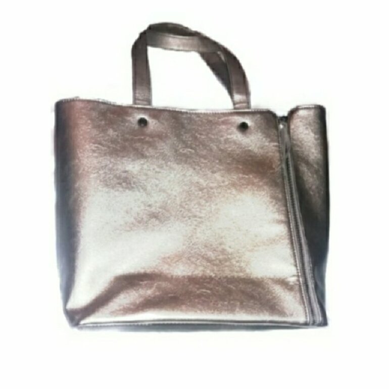 Bolsa de mano grande Silver de Neiman Marcus de segunda mano - GoTrendier