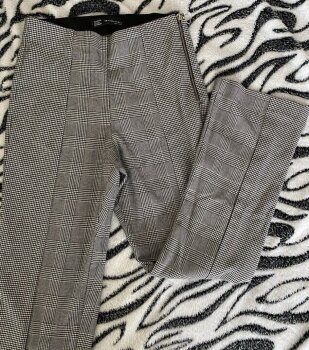 Pantalones de cuadros Bershka de segunda mano - GoTrendier