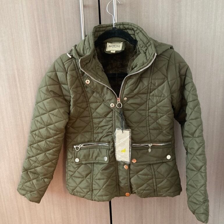 Chamarra hermosa 💚 con etiqueta de Roosevelt de segunda mano