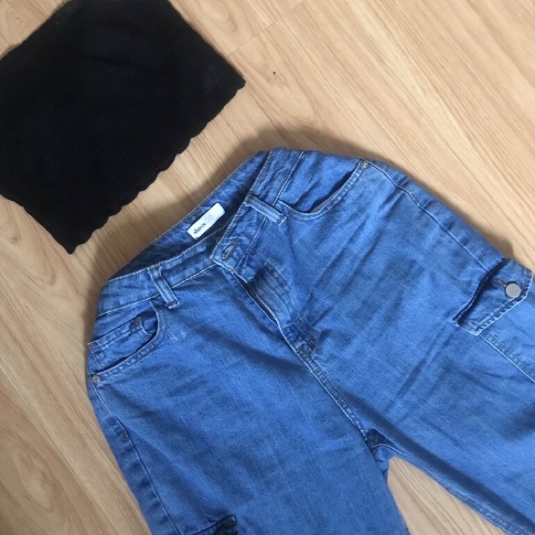 Jeans mom tiro alto de Shasa de segunda mano - GoTrendier