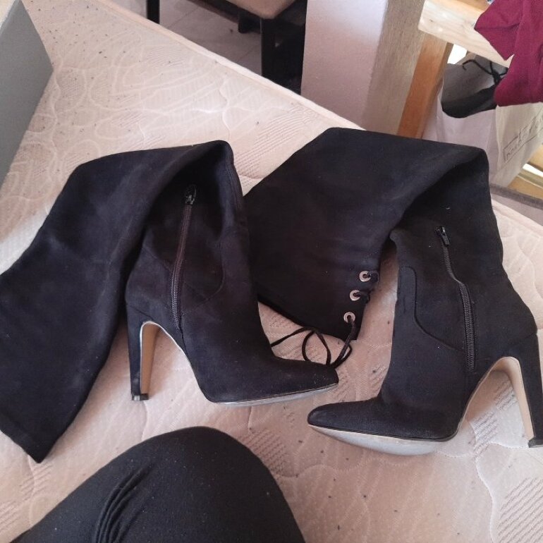 Botas altas negras, calzado efe 24 de segunda mano - GoTrendier