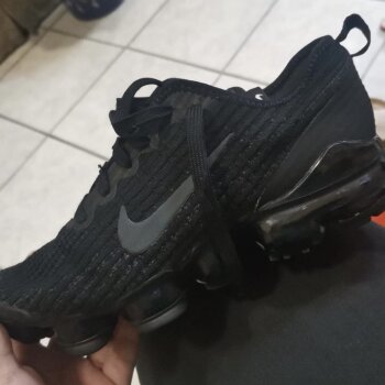 Tenis Nike Vapormax de segunda mano - GoTrendier