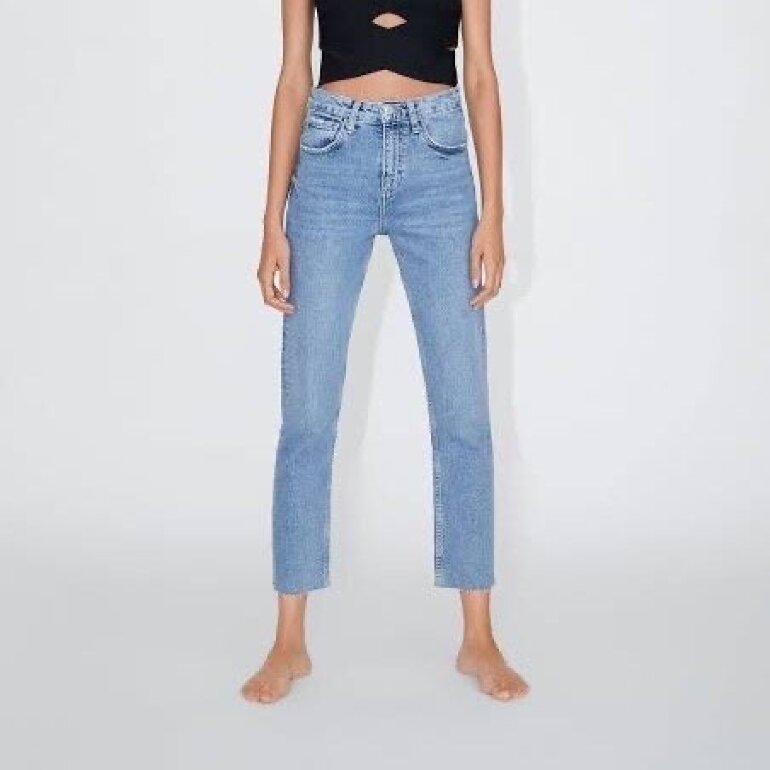 Jeans rectos slim high waist de Zara de segunda mano - GoTrendier