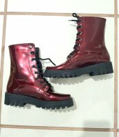 Botas guinda Charol de Otras marcas de segunda mano - GoTrendier