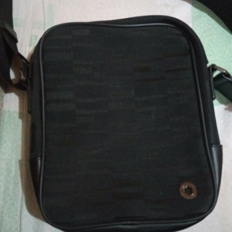 Bolso tipo mariconera de MONT BLANC de segunda mano - GoTrendier