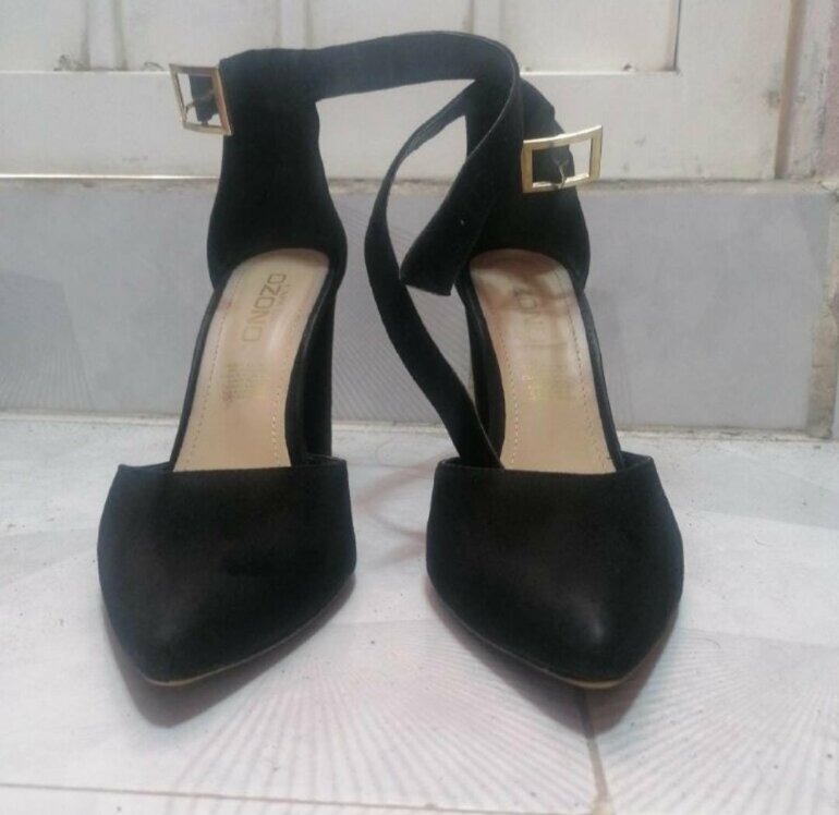 Zapatillas Capa de ozono negras 25 de segunda mano - GoTrendier