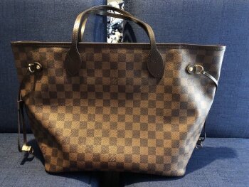 Bolsas de hombro grandes Louis Vuitton café