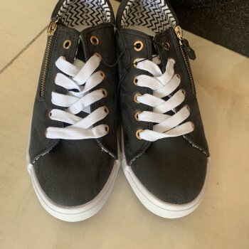 Tenis nuevos de moda de twisted de segunda mano - GoTrendier