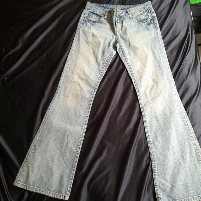 Jeans American Eagle acampanado. de American Eagle Outfitters de segunda  mano - GoTrendier
