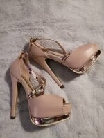 Zapatillas Andrea hermosas rose gold de segunda mano - GoTrendier