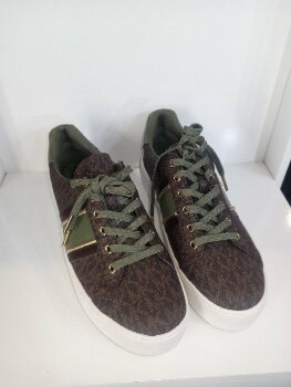 Tenis casuales Michael Kors café de mujer - GoTrendier