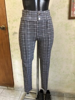 Pantalones de cuadros Bershka de segunda mano - GoTrendier