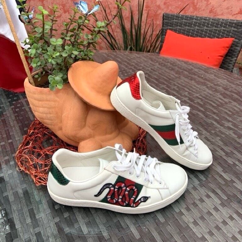 Tenis snake bordados de Gucci de segunda mano - GoTrendier