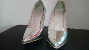Zapatillas Andrea grises de segunda mano - GoTrendier