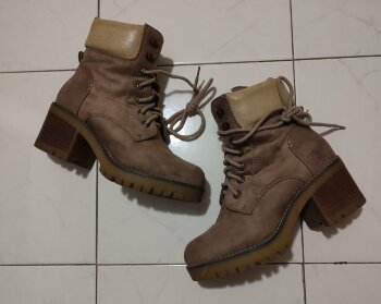 Comprar Botas de gamuza C\u0026A de segunda mano - GoTrendier
